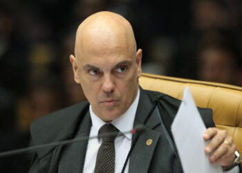 Alexandre Moraes determina que Bolsonaro deponha à PF nesta sexta