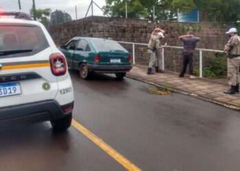 22 VEÍCULOS SÃO ABORDADOS NA OPERAÇÃO AVANTE DA BM EM NOVA ROMA DO SUL