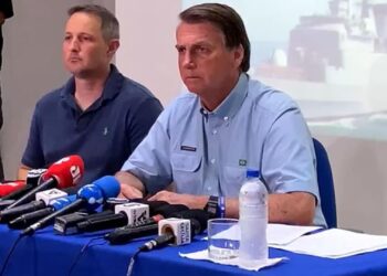 Bolsonaro diz que Brasil será neutro em conflito entre Ucrânia e Rússia