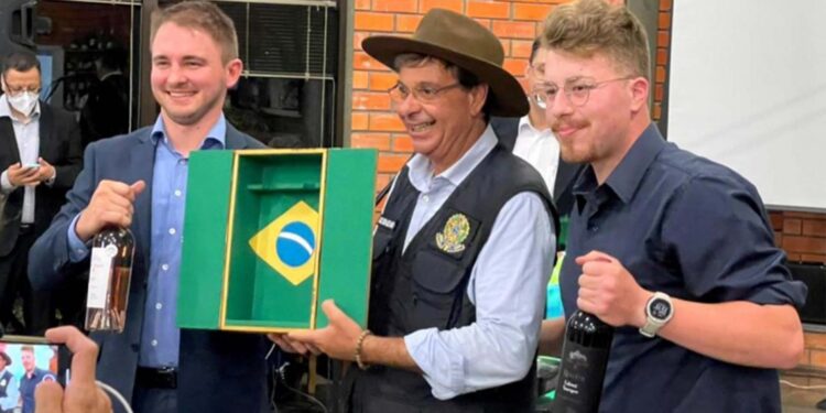 Ministro do Turismo Gilson Machado Neto visitou Nova Pádua neste final de semana