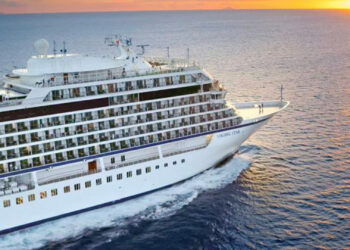 Explosão de casos de covid-19 em cruzeiros motivou suspensão