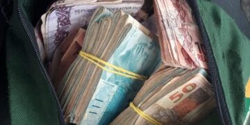 TRIO É PRESO PELA BM APÓS ASSALTAR COOPERATIVA DE CRÉDITO EM BARRACÃO
