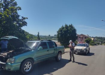 Homem com vasta ficha criminal é pego pela BM dirigindo sem habilitação no centro de Nova Roma Do Sul