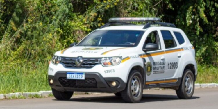 Homem de 21 anos desacata policiais e é preso em Nova Roma do Sul