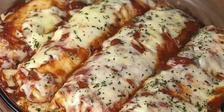 Massa de panqueca rápida e fácil recheada com frango e catupiry