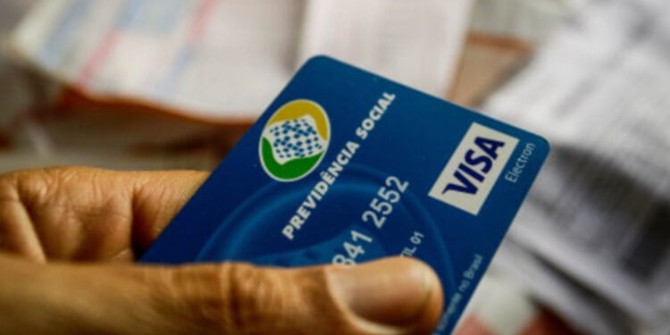 Prazo para servidores aposentados fazerem prova de vida termina sexta