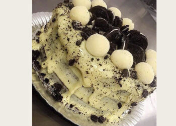 BOLO DE OREO COM COBERTURA DE BRIGADEIRO DE LEITE NINHO