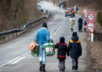 Uma vida em uma mala: ucranianos relatam esperança de voltar ao seu país