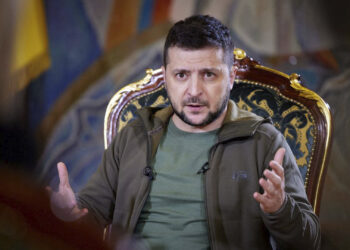 Zelenskiy diz que negociações com Rússia são difíceis