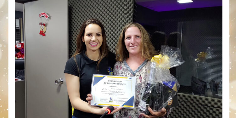 Empresa ZUM Coletas e entregas recebe Certificado de Reconhecimento da Rádio Nova Roma FM