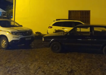 Jovem de 19 anos é pego pela BM dirigindo veículo sem CNH em Nova Roma do Sul