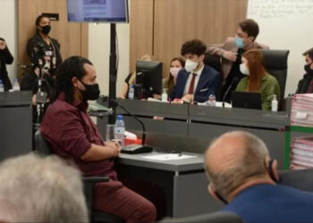 “Parecia estar respirando fogo”, lembra sobrevivente sobre dificuldade para sair da Boate Kiss