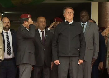 Presidente diz que Brasil e o mundo não aguentam um novo lockdown