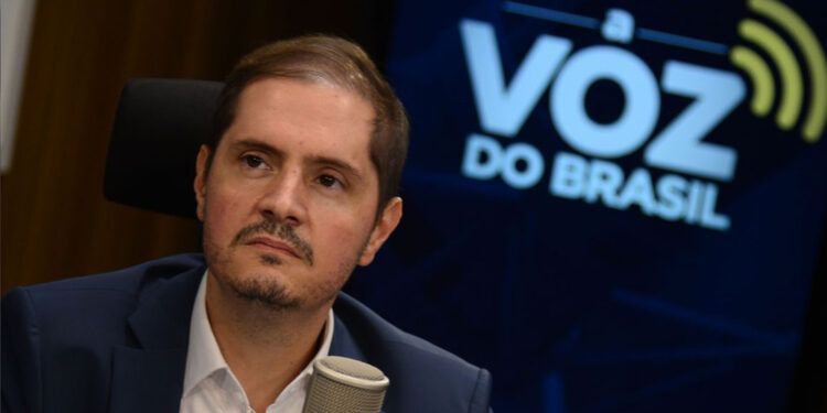 Vacinação infantil irregular terá consequências, diz ministro