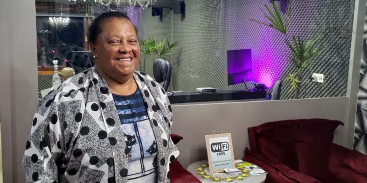 Aprenda a fazer o delicioso molho de cachorro-quente da DONA IONE SANTIAGO BERNARDO