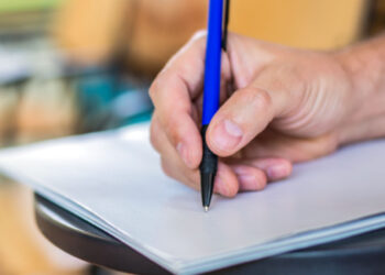 Cerca de 490 mil estudantes fazem hoje o Enade