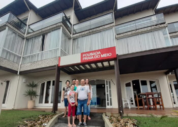 Ganhadora da Promoção Flaviane Comin passa o final de semana com sua família em Torres na Pousada Praia do Meio