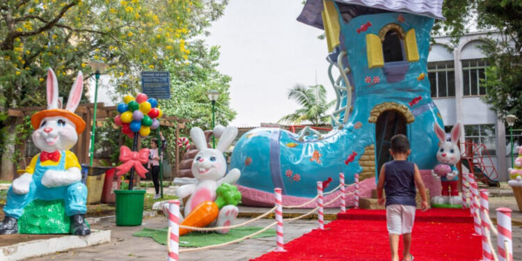 Farroupilha começa a receber a decoração da Páscoa