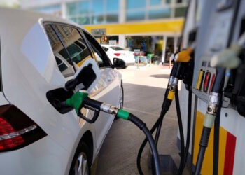 Gasolina pode baixar R$ 0,20 com imposto de importação do Etanol zerado