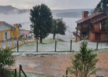 Tempestade de granizo causa estragos no interior de São Francisco de Paula