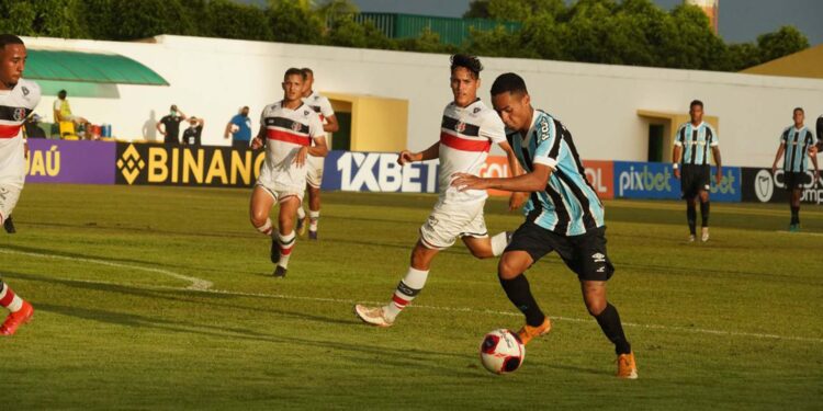 Grêmio vence Santa Cruz e avança para 3ª fase da Copa São Paulo