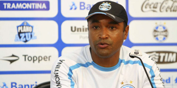 Roger Machado é anunciado como novo técnico do Grêmio