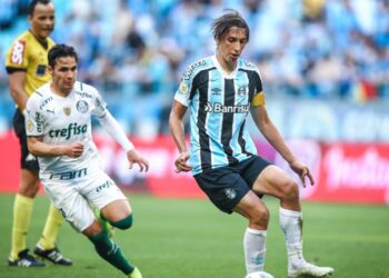 Grêmio perde para o Palmeiras na Arena e afunda ainda mais no Brasileirão