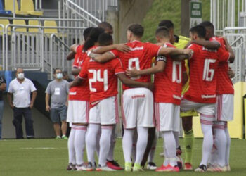 Nos pênaltis, Internacional bate a Portuguesa e avança às oitavas da Copa de São Paulo