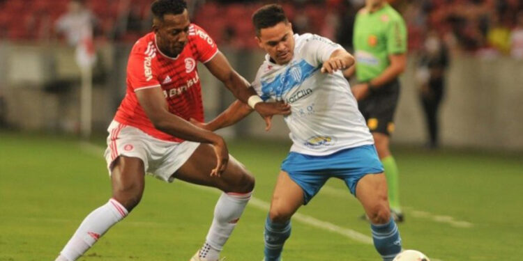 Inter joga mal, empata com Novo Hamburgo e é vaiado