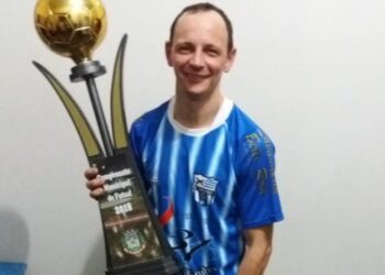 Jogador é agredido em partida de futebol e morre.