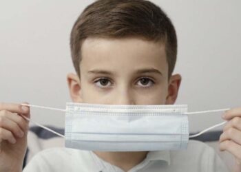 Uso de máscara para crianças até 12 anos deixa de ser protocolo obrigatório