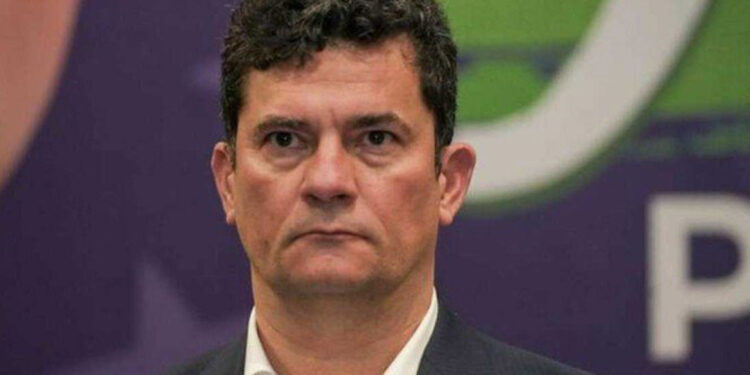 Moro ataca PT e diz que vai revelar quanto recebeu de empresa