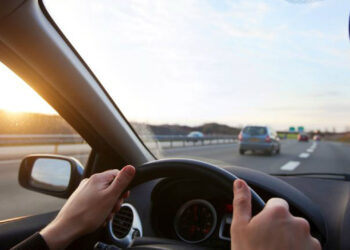 Saiba os melhores horários para pegar a estrada ao Litoral Norte neste final de ano