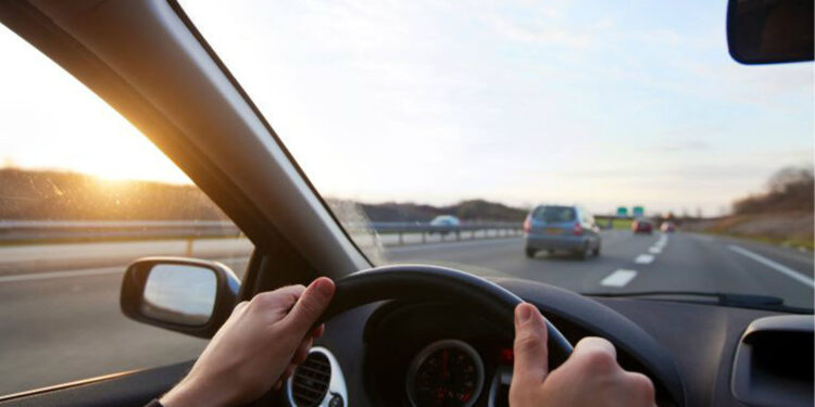 Saiba os melhores horários para pegar a estrada ao Litoral Norte neste final de ano