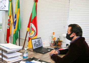 Amesne é a favor da flexibilização do uso de máscara em espaços abertos, mas decisão estadual é aguardada