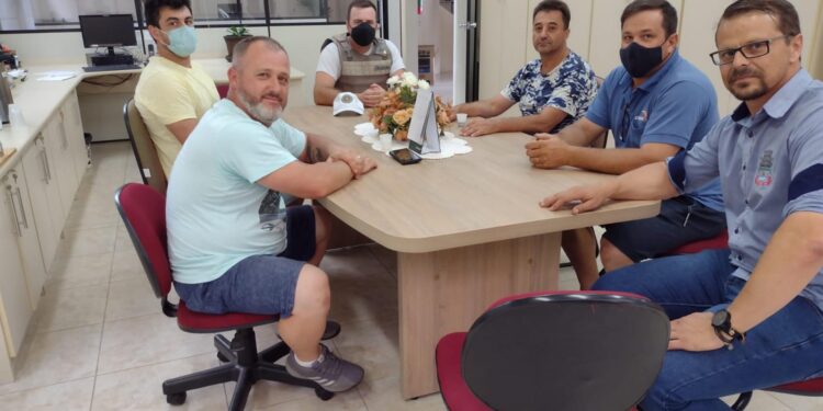 BRIGADA MILITAR PARTICIPA DE REUNIÃO COMUNITÁRIA NA TARDE DESSA QUARTA-FEIRA