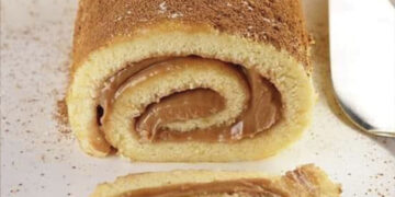 Rocambole de Doce leite fácil
