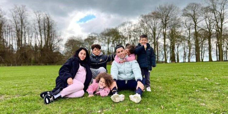 Cristiano Ronaldo comunica morte de filho