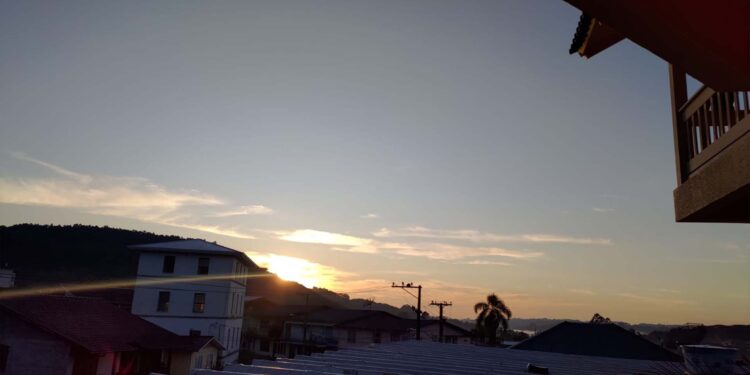 Sol predomina e quarta-feira será de “calorão” no RS