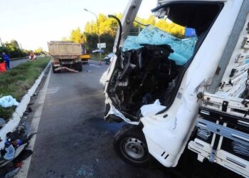 Motorista morre ao colidir na traseira de caminhão na RS-453 em Caxias