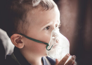 Casos de síndrome respiratória grave em crianças crescem, diz Fiocruz