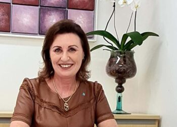 Superintendente Geral do Hospital São Carlos- Janete Toigo participou do programa DE FRENTE COM ELAS