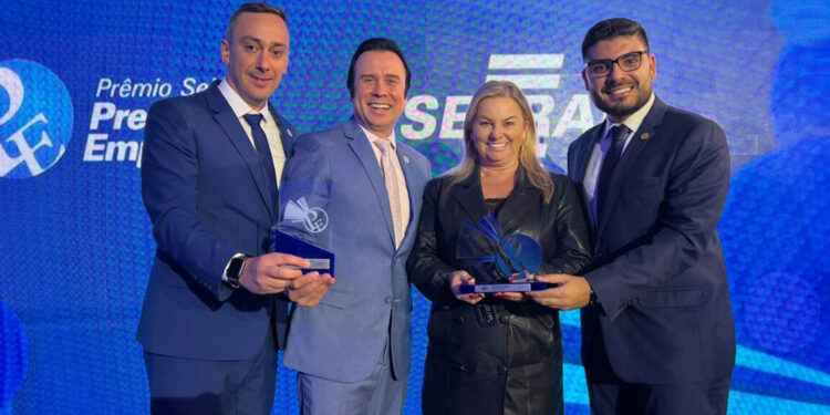 Prefeito de Farroupilha Fabiano Feltrin ganha o prêmio de Prefeito Empreendedor do Sebrae pelo projeto Caminhos de Caravaggio