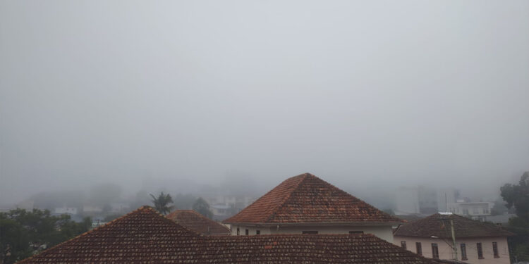 Chuva deve aparece no decorrer da sexta-feira