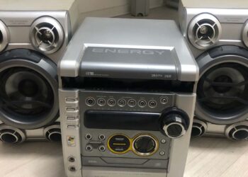 Com som alto e por perturbação, mulheres tem aparelho de som apreendido pela BM, em Flores da Cunha