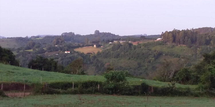 Segunda começa com sol, tempo esquenta ao longo do dia e muda no RS