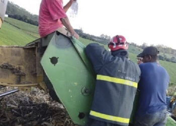 Jovem de 28 anos tem pernas amputadas em acidente com máquina de silagem