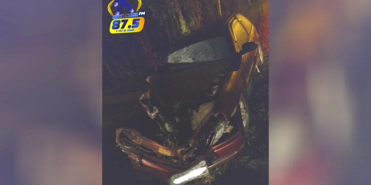 Motorista de 66 anos bate em poste de energia e fica ferido em Nova Roma do Sul