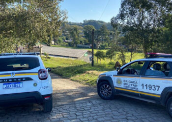 Após troca de tiros com criminosos BM recupera veículo roubado em Farroupilha