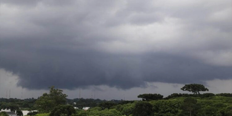 Alerta de ciclone extratropical no Sul do Brasil
